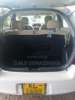 Toyota Vitz 2007 Car (Used)