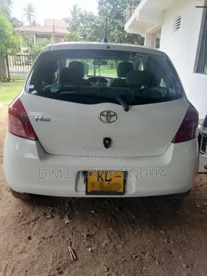 Toyota Vitz 2007 Car (Used)