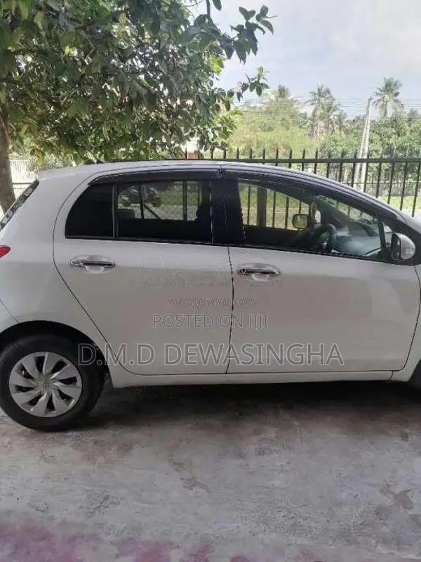 Toyota Vitz 2007 Car (Used)