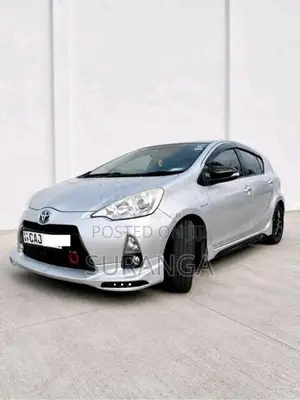Toyota Aqua 2012 Car (Used)