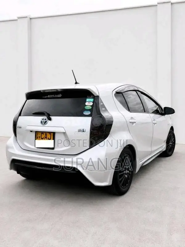 Toyota Aqua 2012 Car (Used)