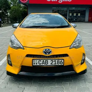 Toyota Aqua G Grade 2014 Car (Used)