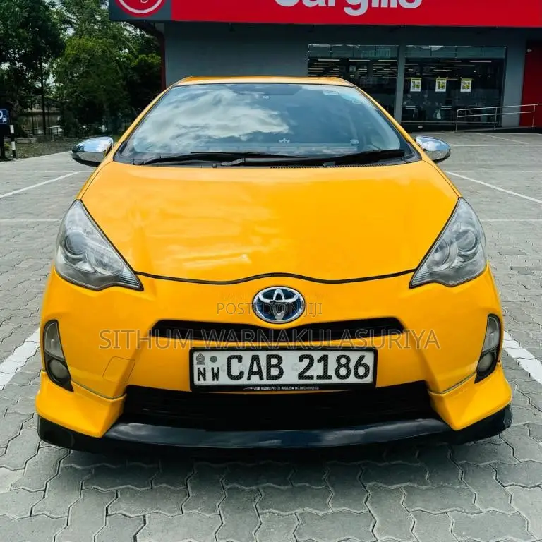 Toyota Aqua G Grade 2014 Car (Used)