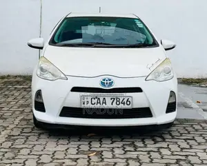 Toyota Aqua 2014 Car (Used)