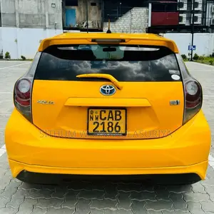 Toyota Aqua G Grade 2014 Car (Used)