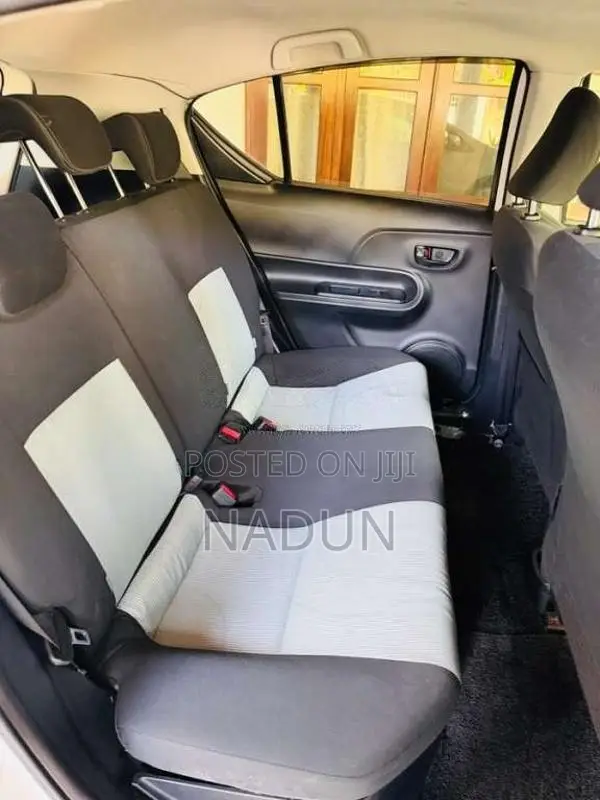 Toyota Aqua 2014 Car (Used)