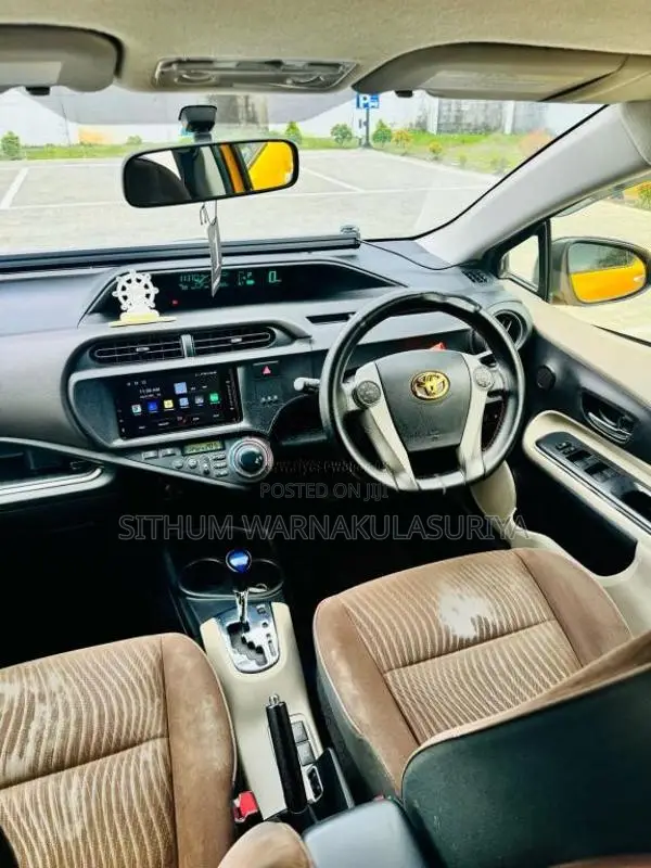 Toyota Aqua G Grade 2014 Car (Used)