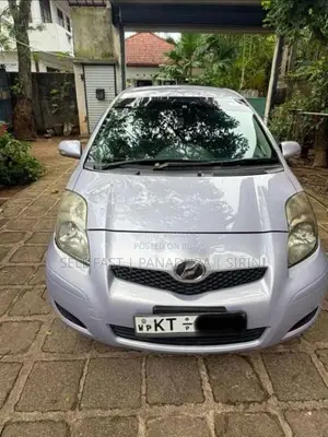 Toyota Vitz 2010 Car (Used)