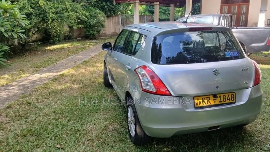 Suzuki Swift 2011 Car (Used)