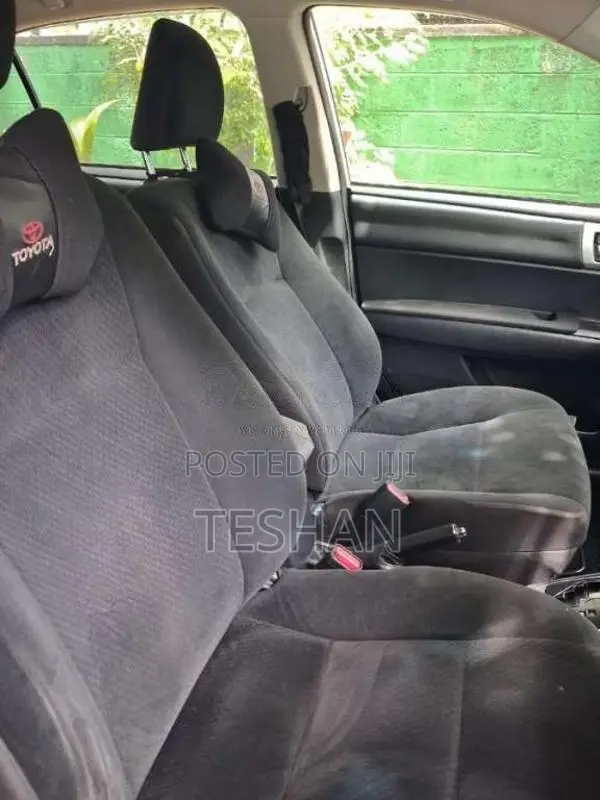 Toyota Axio 2013 Car (Used)