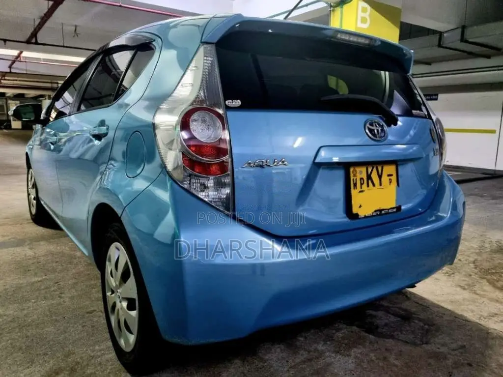 Toyota AQUA 2013 Car (Used)