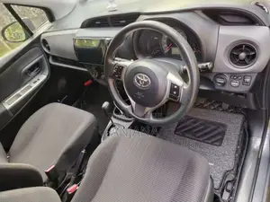 Toyota Vitz 2016 Car (Used)