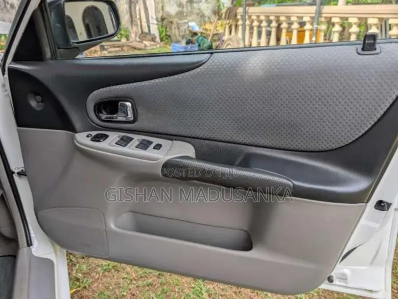 Mazda Familia Bj5w 2004 Car (Used)