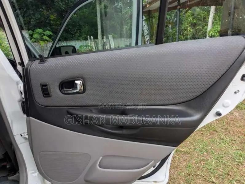 Mazda Familia Bj5w 2004 Car (Used)