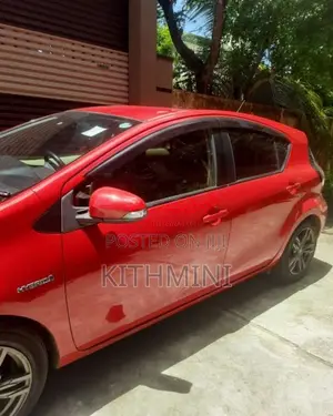 Toyota Aqua G Grade 2014 Car (Used)