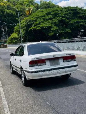 Nissan FB15 2000 Car (Used)
