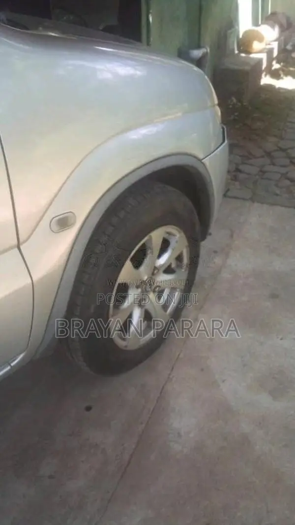 Suzuki Swift 2004 Car (Used)