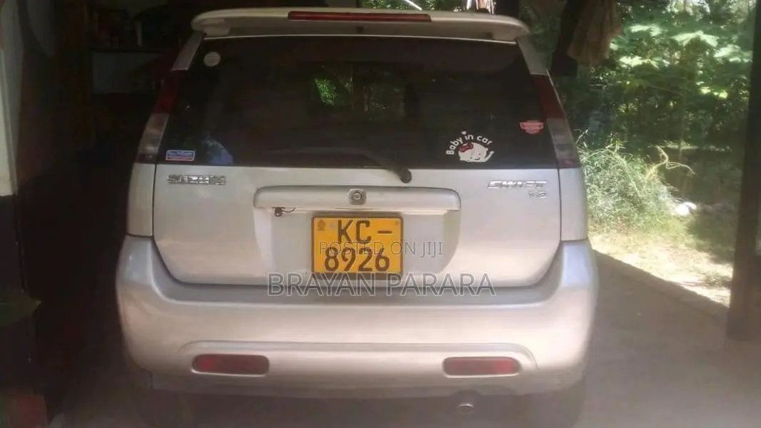 Suzuki Swift 2004 Car (Used)