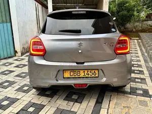 Suzuki Swift 2017 Car (Used)
