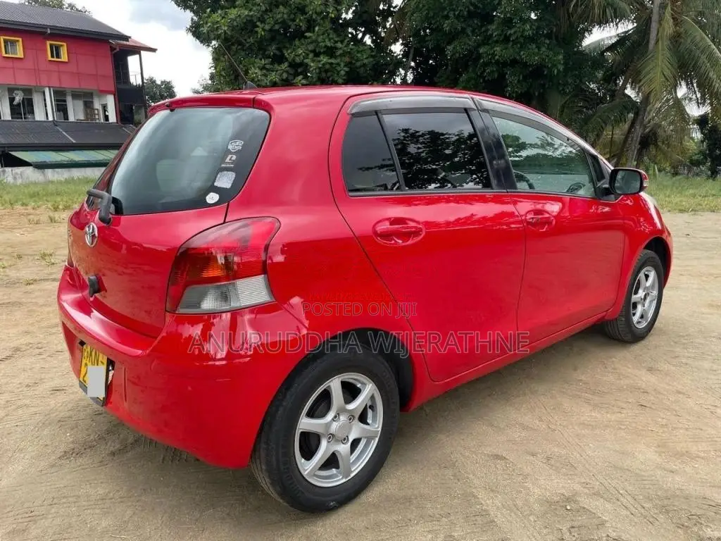 Toyota Vitz 2008 Car (Used)