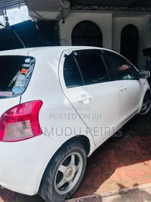Toyota Vitz 2010 Car (Used)