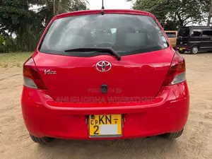 Toyota Vitz 2008 Car (Used)