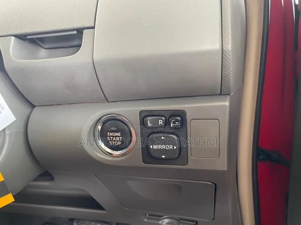 Toyota Vitz 2008 Car (Used)
