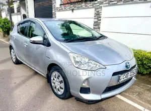 Toyota Aqua 2013 Car (Used)