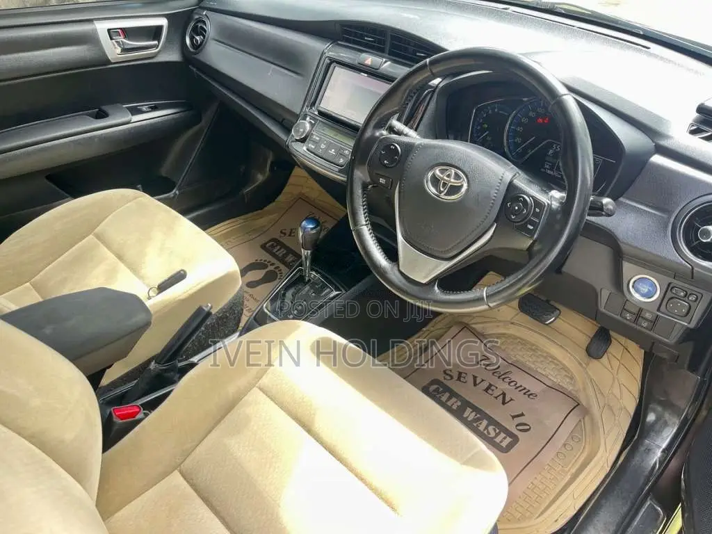 Toyota Axio 2016 Car (Used)