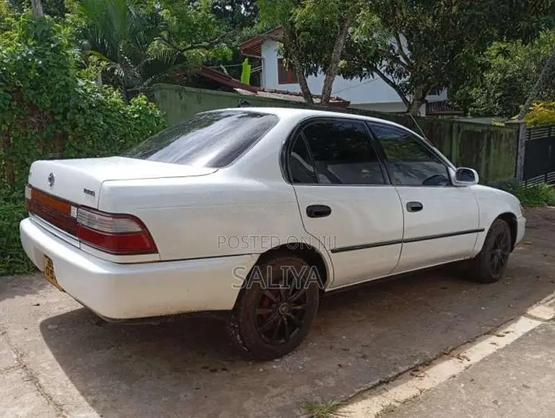 Toyota Corolla 1992 Car (Used)