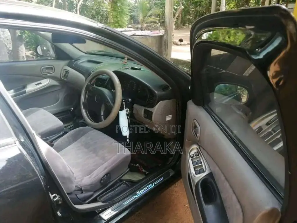 Nissan Sunny 2002 Car (Used)