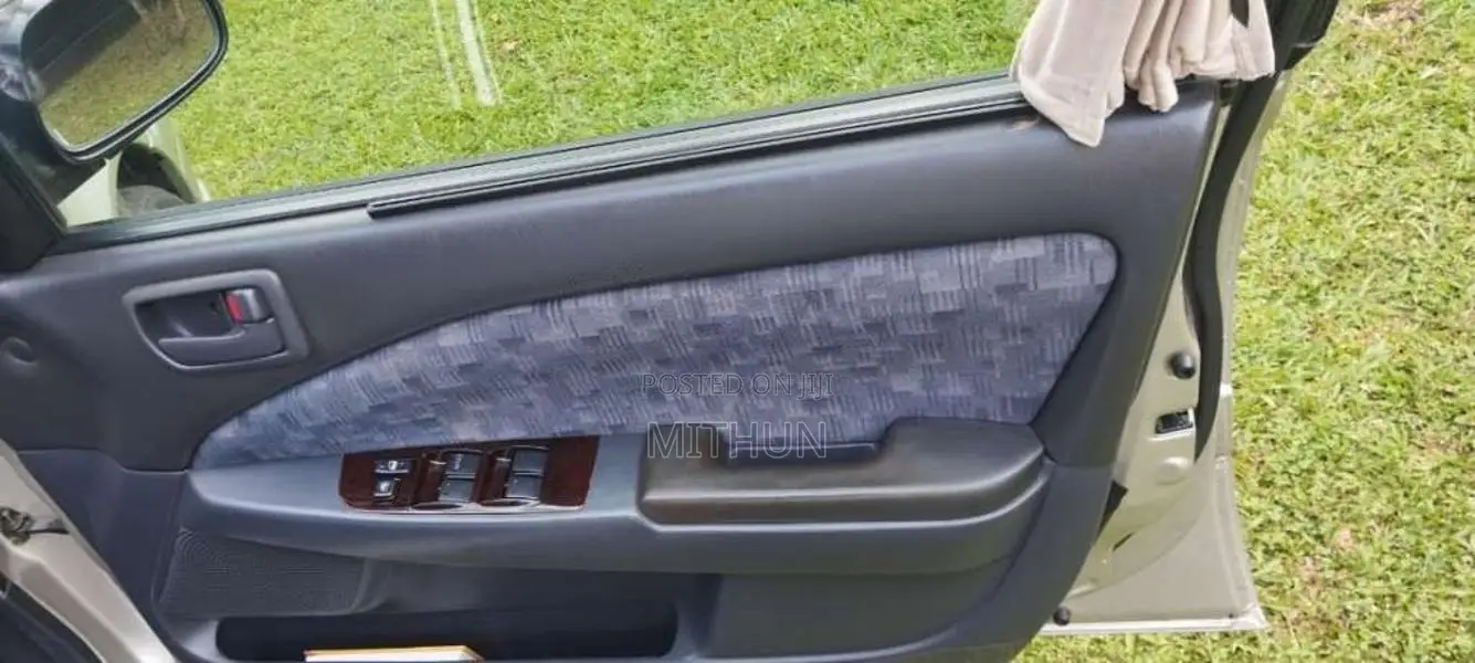 Toyota Carina Si 2000 Car (Used)