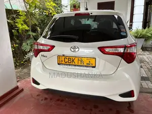 Toyota Vitz 2019 Car (Used)