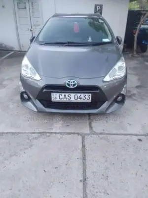 Toyota Aqua 2015 Car (Used)