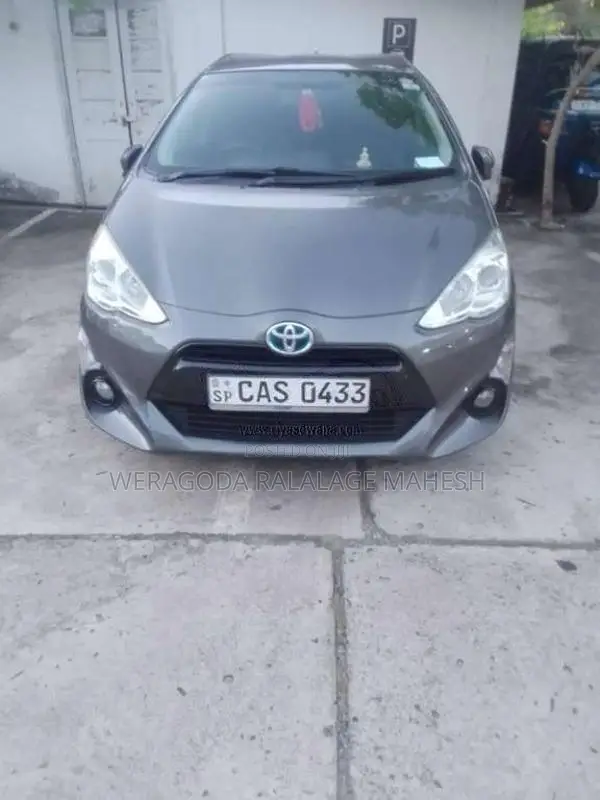 Toyota Aqua 2015 Car (Used)