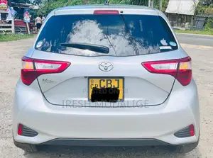 Toyota Vitz 2017 Car (Used)