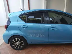 Toyota Aqua 2014 Car (Used)