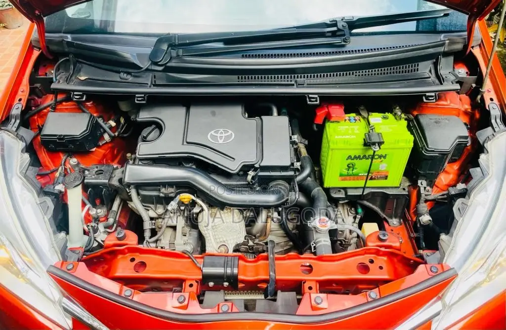 Toyota Vitz Safety 2017 Car (Used)