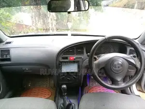 Hyundai Elantra 2000 Car (Used)