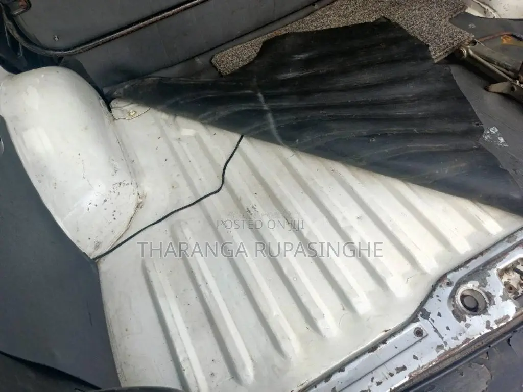 Mitsubishi C11V 1991 Car (Used)
