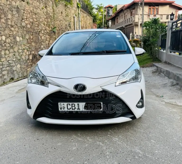 Toyota Vitz 2018 Car (Used)