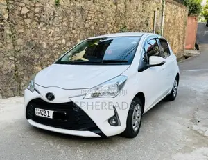 Toyota Vitz 2018 Car (Used)