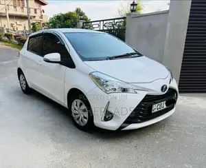 Toyota Vitz 2018 Car (Used)