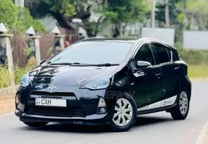 Toyota Aqua 2013 Car (Used)