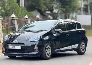 Toyota Aqua 2013 Car (Used)