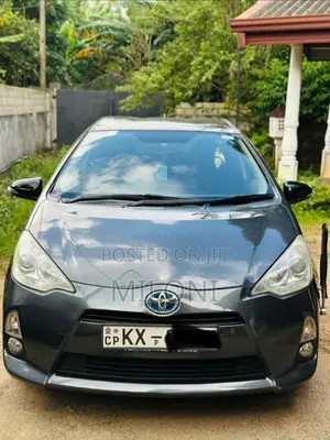 Toyota Aqua G Grade 2012 Car (Used)