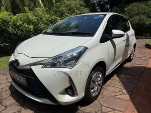 Toyota Vitz 2017 Car (Used)