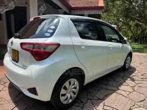 Toyota Vitz 2017 Car (Used)