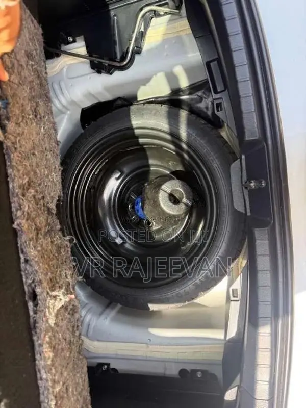 Toyota Vitz 2017 Car (Used)