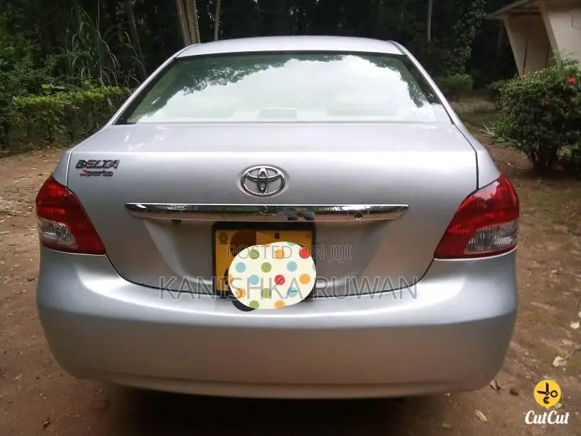 Toyota Belta 2009 Car (Used)